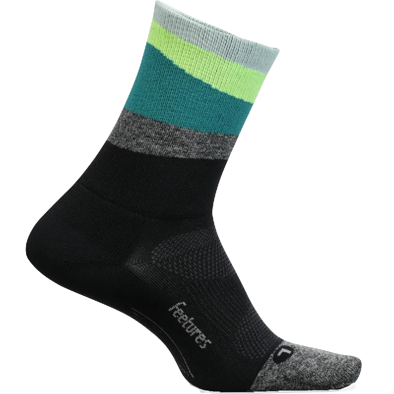 Moisture - wicking men's socks for drynessElite Light Cushion Mini Crew