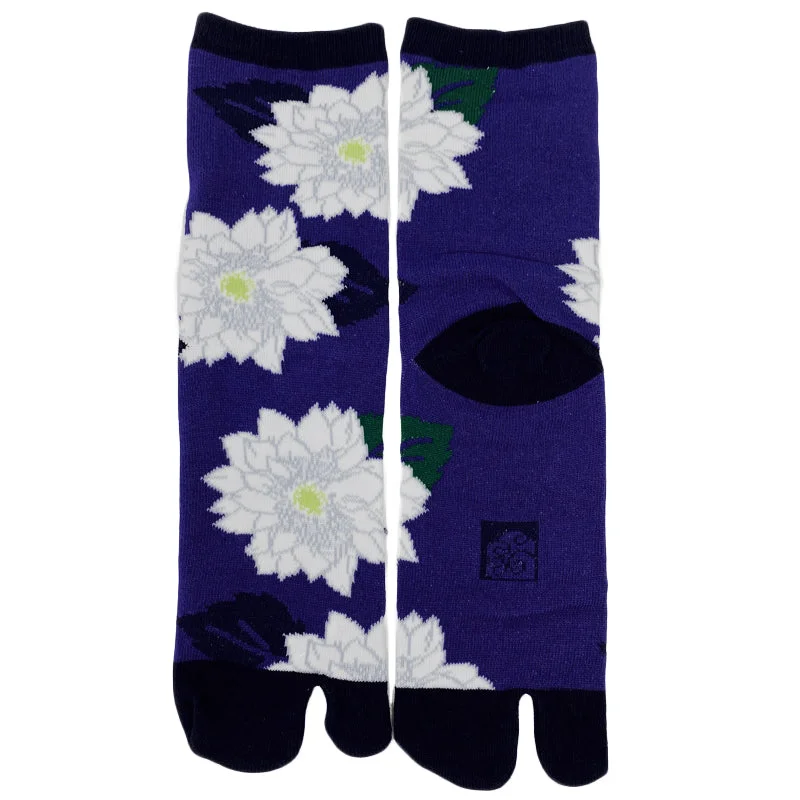 Bamboo men's socks for natural antibacterial propertiesTabi Socks Chrysanthemum Blue