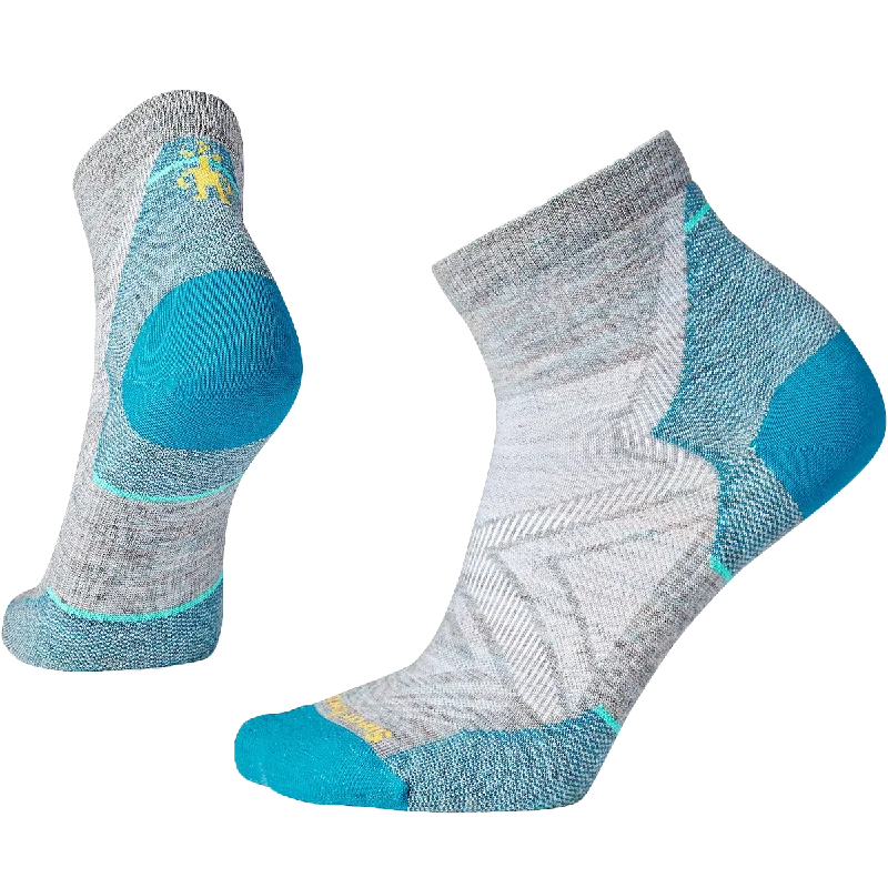 Patterned men's socks with geometric designsWomen's Run Zero Cushion Ankle