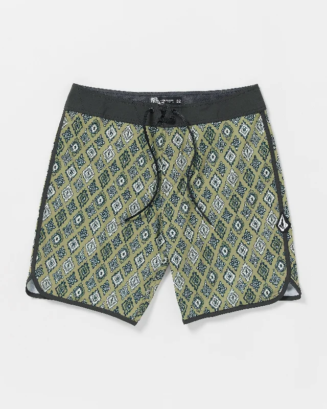 Slim - cut men's trunks for a modern styleInherent Scallop Mod-Tech Trunks - Thyme Green