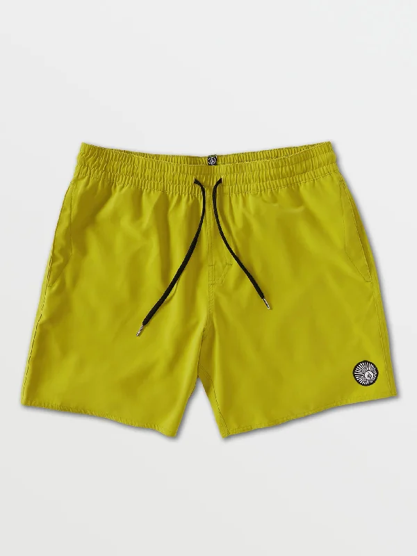 Low - rise men's trunks for a trendy lookLido Solid Trunks - Oasis