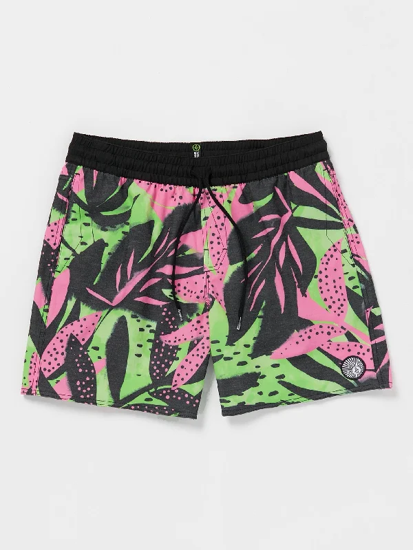 Slim - cut men's trunks for a modern styleRefute Stoney Trunks - Poison Green