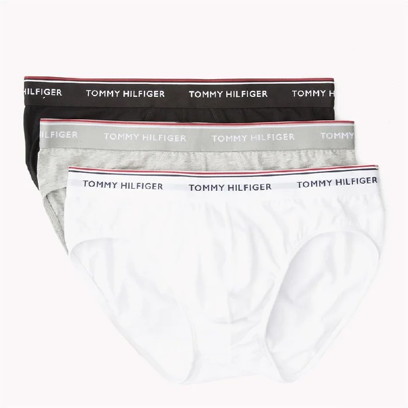 Vintage - style men's briefs for a retro lookTommy Hilfiger Premium Essential Brief 3 Pack - Black/White/Grey