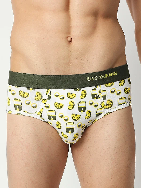 Men's briefs with a supportive pouch designMen Premium Green Cotton Blend Regular Fit Brief - Underjeans By Spykar